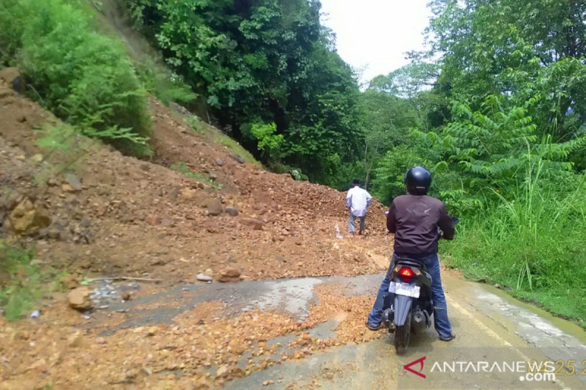 Hujan dan gelombang tinggi di Aceh diakibatkan pusaran eddy