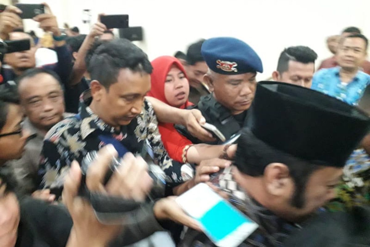 Bupati Lampung enggan bicara usai divonis 12 tahun penjara