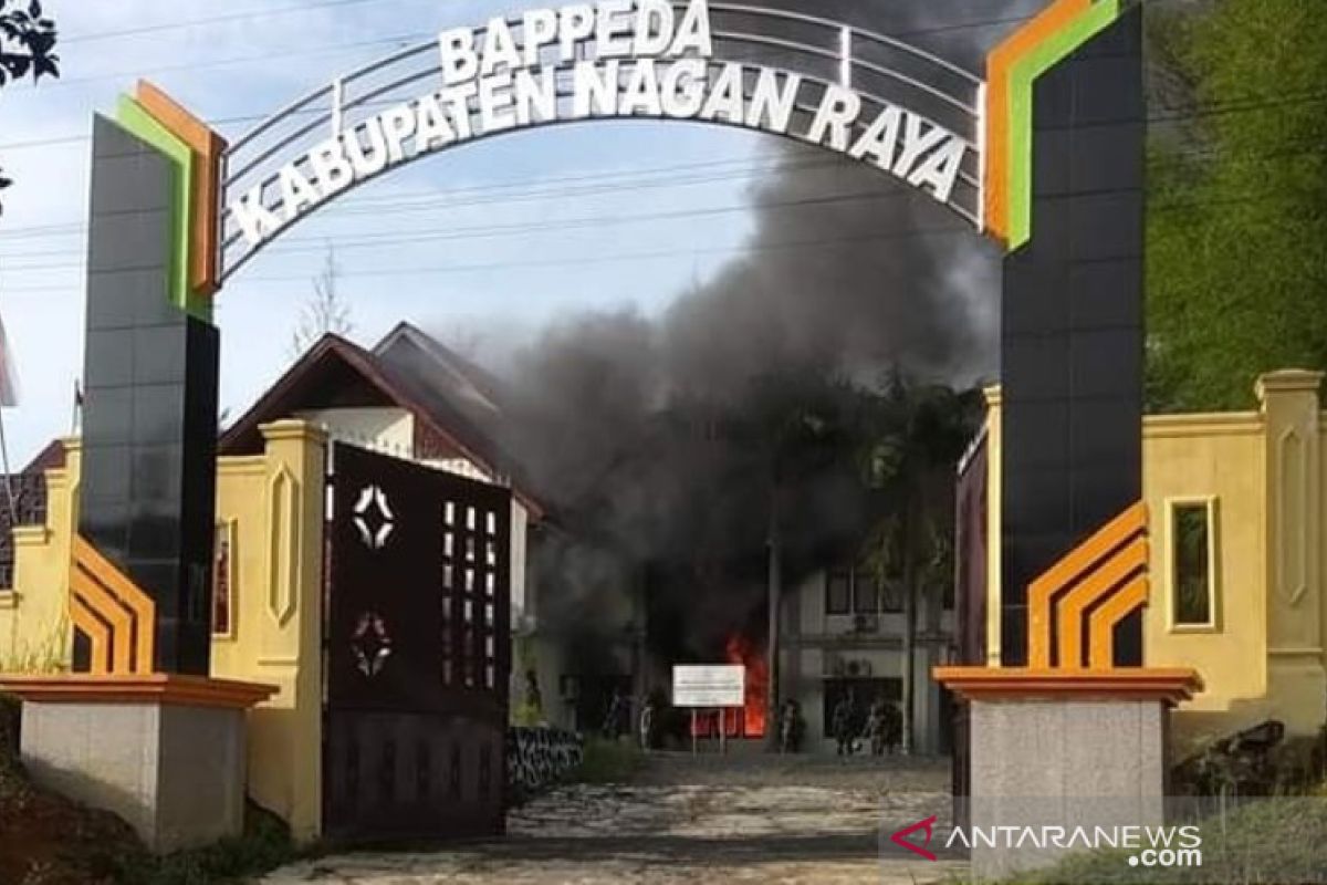 Sumber kebakaran di Bappeda Nagan Raya diduga dari Bagian Sosial Budaya