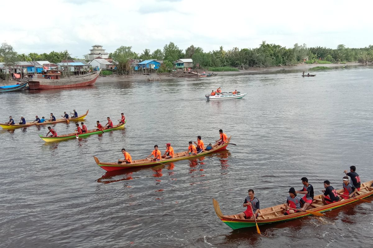 Festival Sampan Selodang di Indragiri Hilir