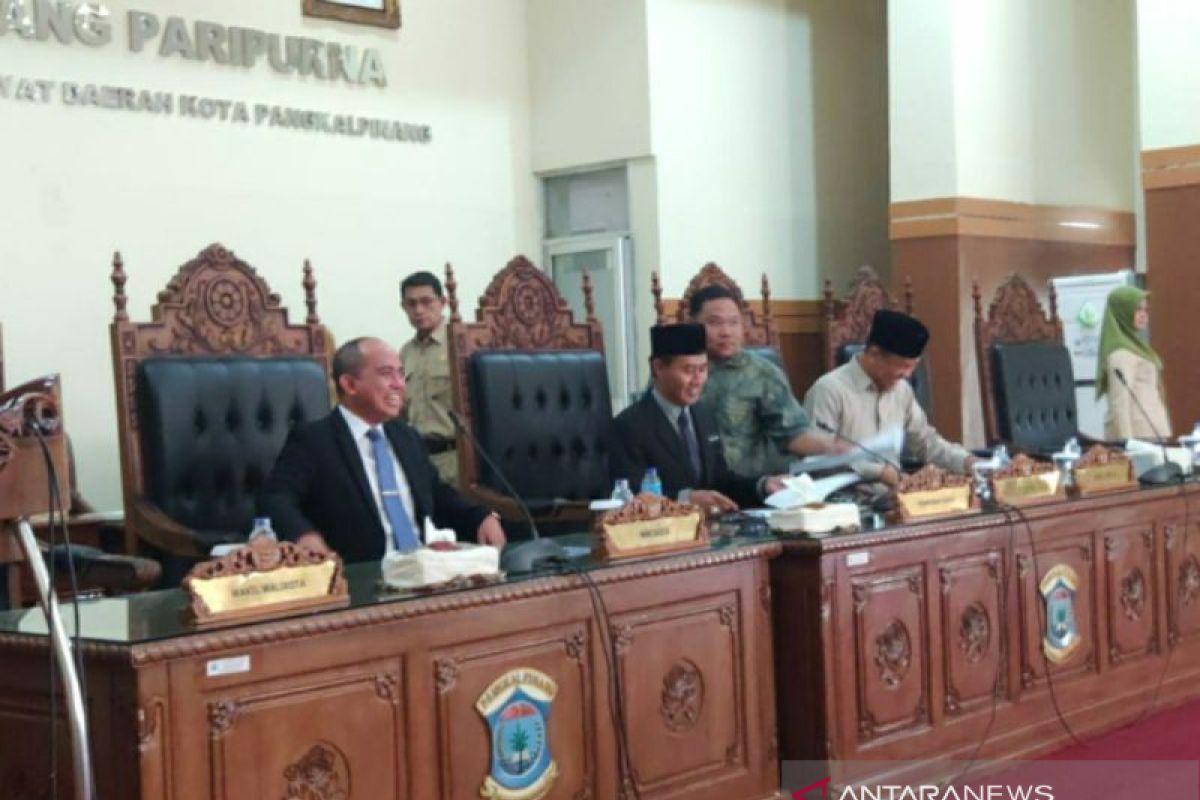 Wali Kota Pangkalpinang intruksikan OPD tindaklanjuti rekomendasi DPRD