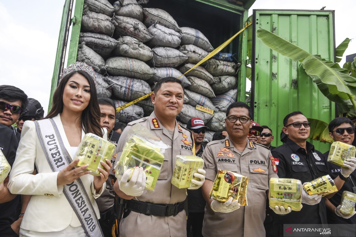 Putri Indonesia prihatin dengan peredaran narkoba di Tanah Air