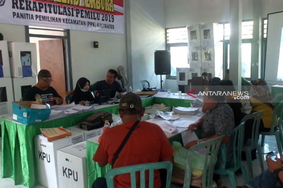 Dua PPK di Jember belum selesai rekap karena keberatan saksi