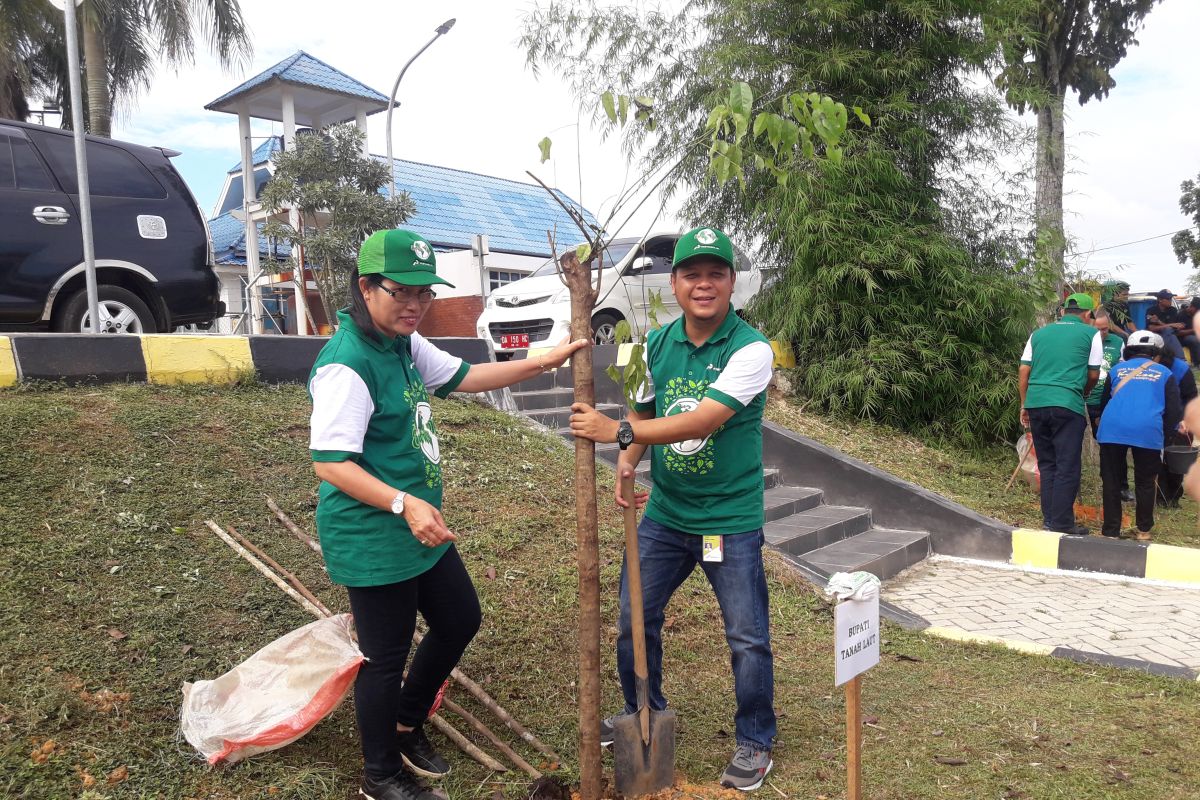 Tree planting activities enliven Earth Day