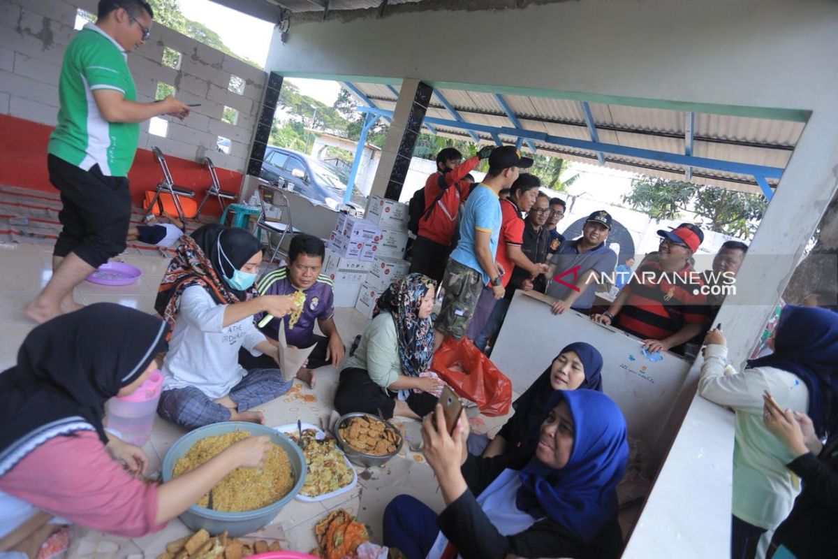 Pemkot Tangerang dirikan dapur umum di empat kecamatan terdampak banjir