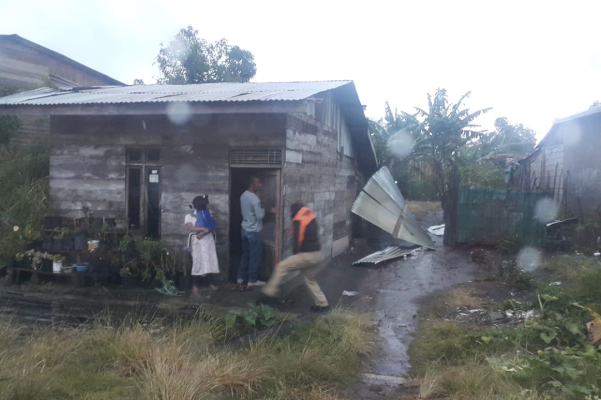 Puting beliung rusak tiga rumah di Bener Meriah