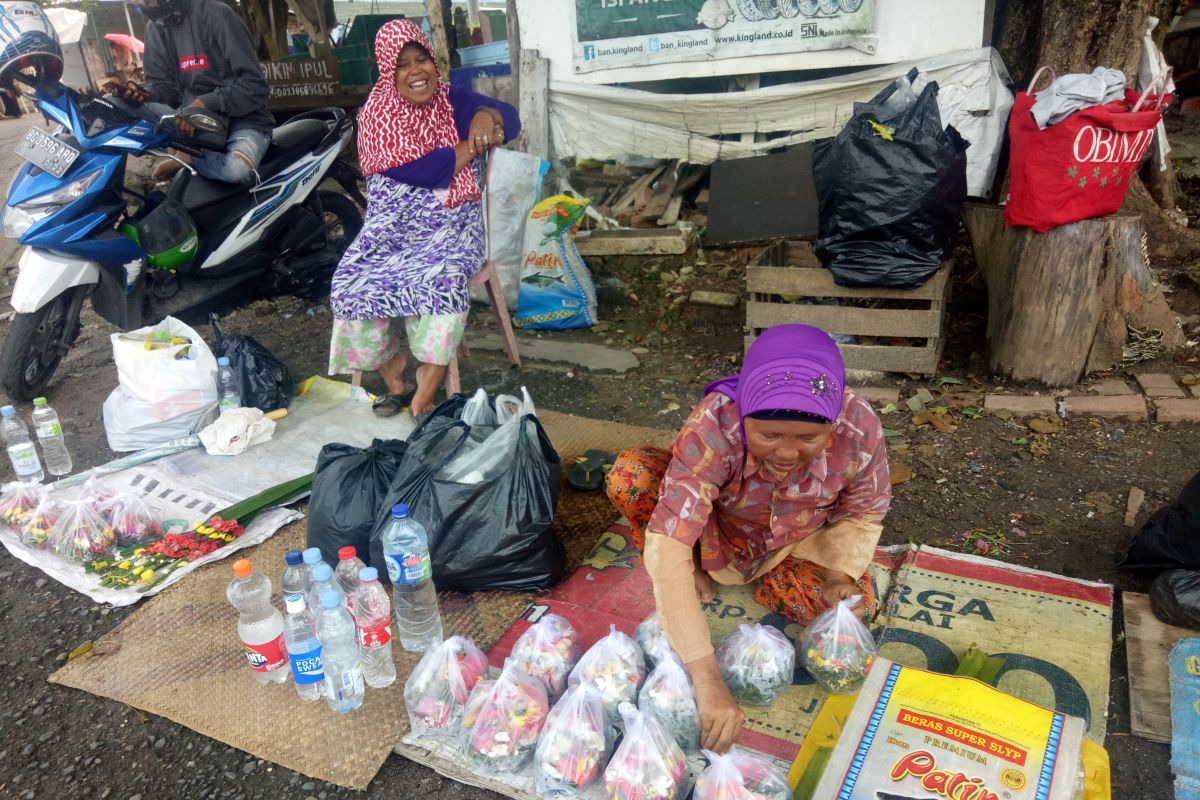 Pedagang bunga bermunculan jelang Ramadhan