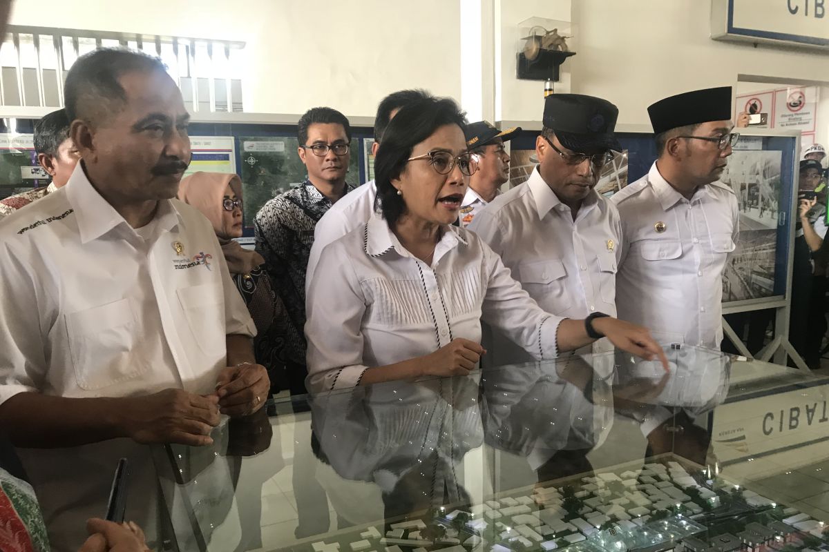 Menhub janjikan KA Cibatu-Garut datang setiap 30 menit