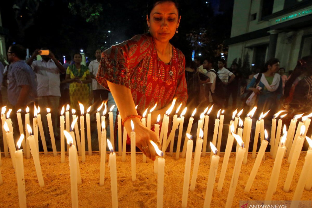 Baku tembak antara pasukan keamanan dan sekelompok pemuda terjadi di Sri Lanka