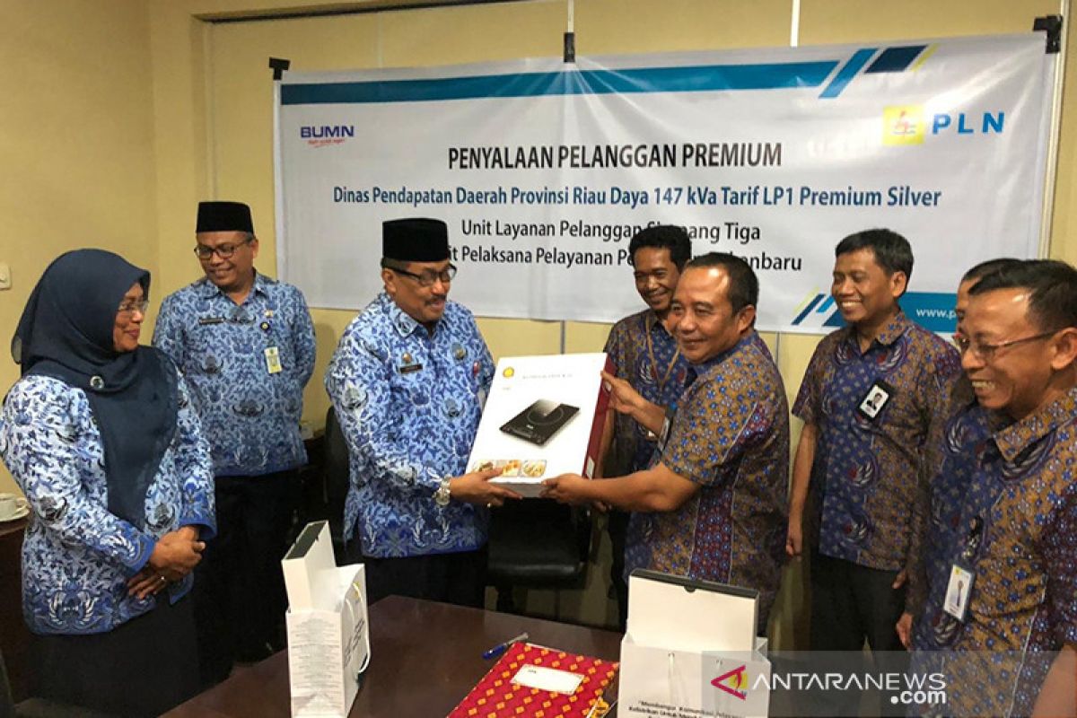 Tingkatkan Kehandalan Listrik Server Pelayanan, Bapenda Riau Jadi Pelanggan Premium PLN