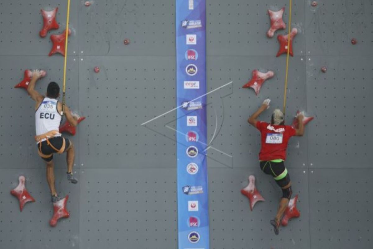 Atlet panjat tebing Indonesia berlaga di China