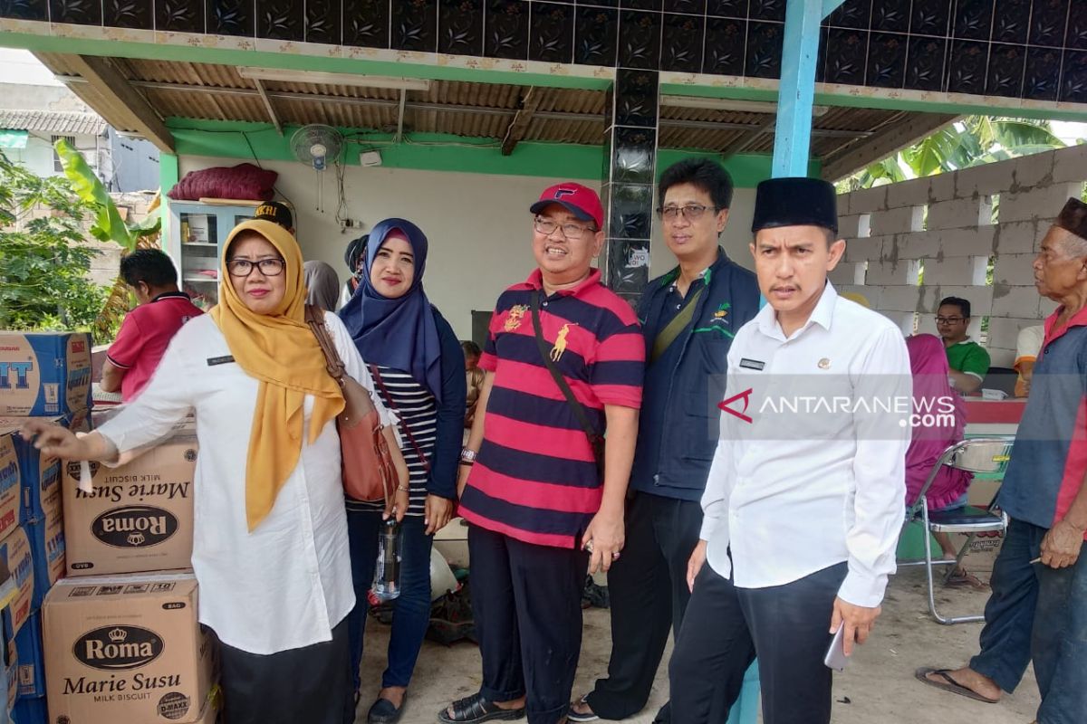 Puluhan petugas disiagakan di lokasi banjir Kota Tangerang