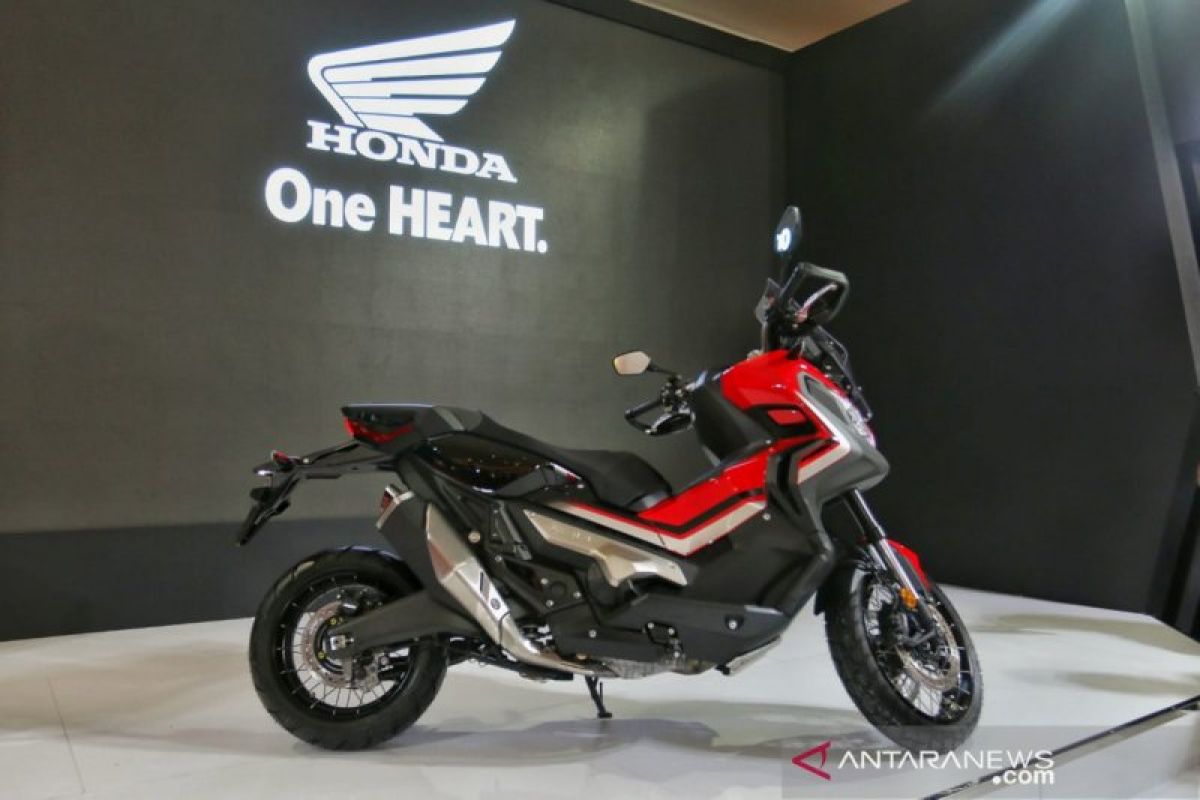 Honda X-ADV tampil "macho", harganya setara Pajero