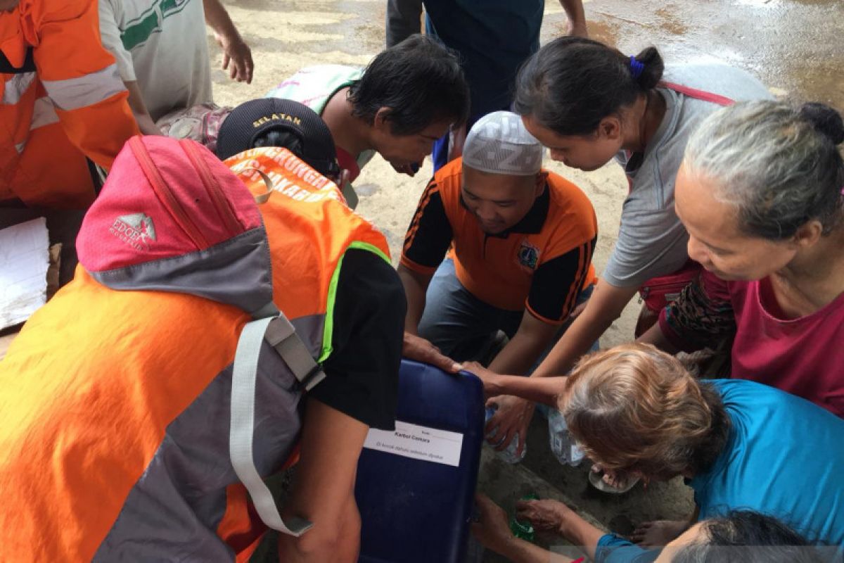 Pengungsi banjir Rawajati kesulitan air bersih