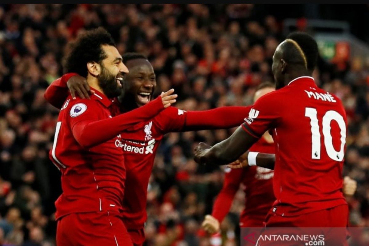 Liverpool kembali ke puncak klasemen setelah cukur Huddersfield 5-0