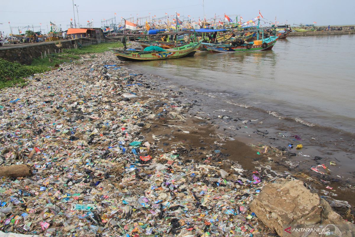 Pemerintah perlu terapkan insentif dan disinsentif atasi sampah laut