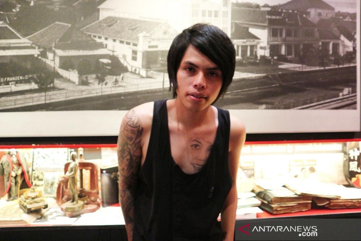 Axel Cokelat menyesal pernah bikin tato nama pacar