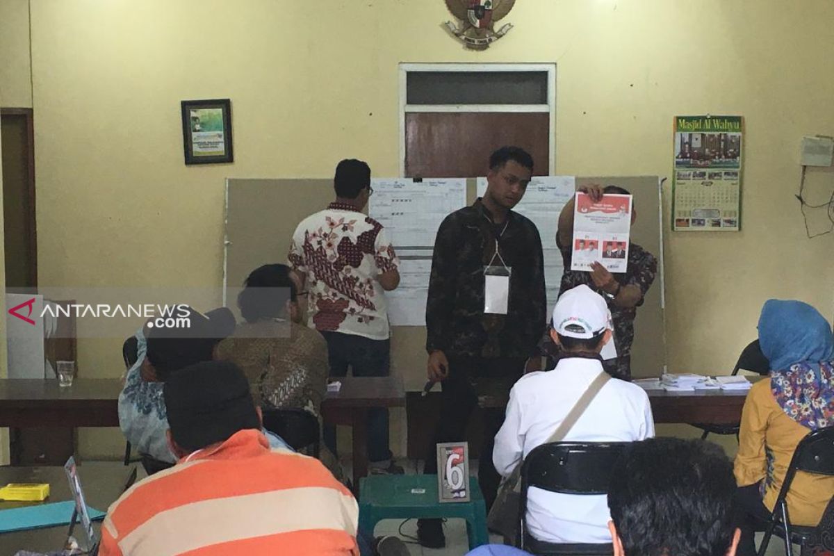 Jokowi-Ma'ruf unggul saat coblos ulang di TPS 28 Kota Surabaya