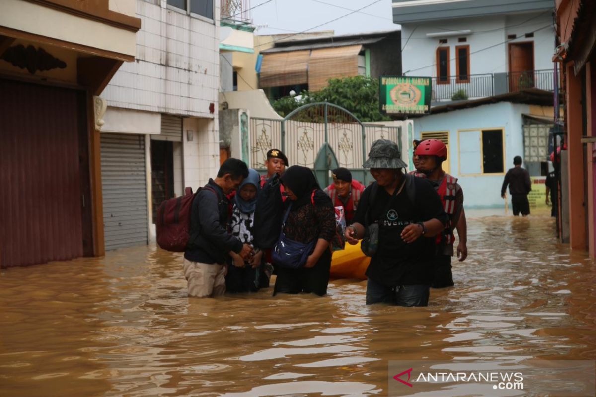 Banjir Minggu pagi masih di Pondok Pinang dan Kembangan Utara