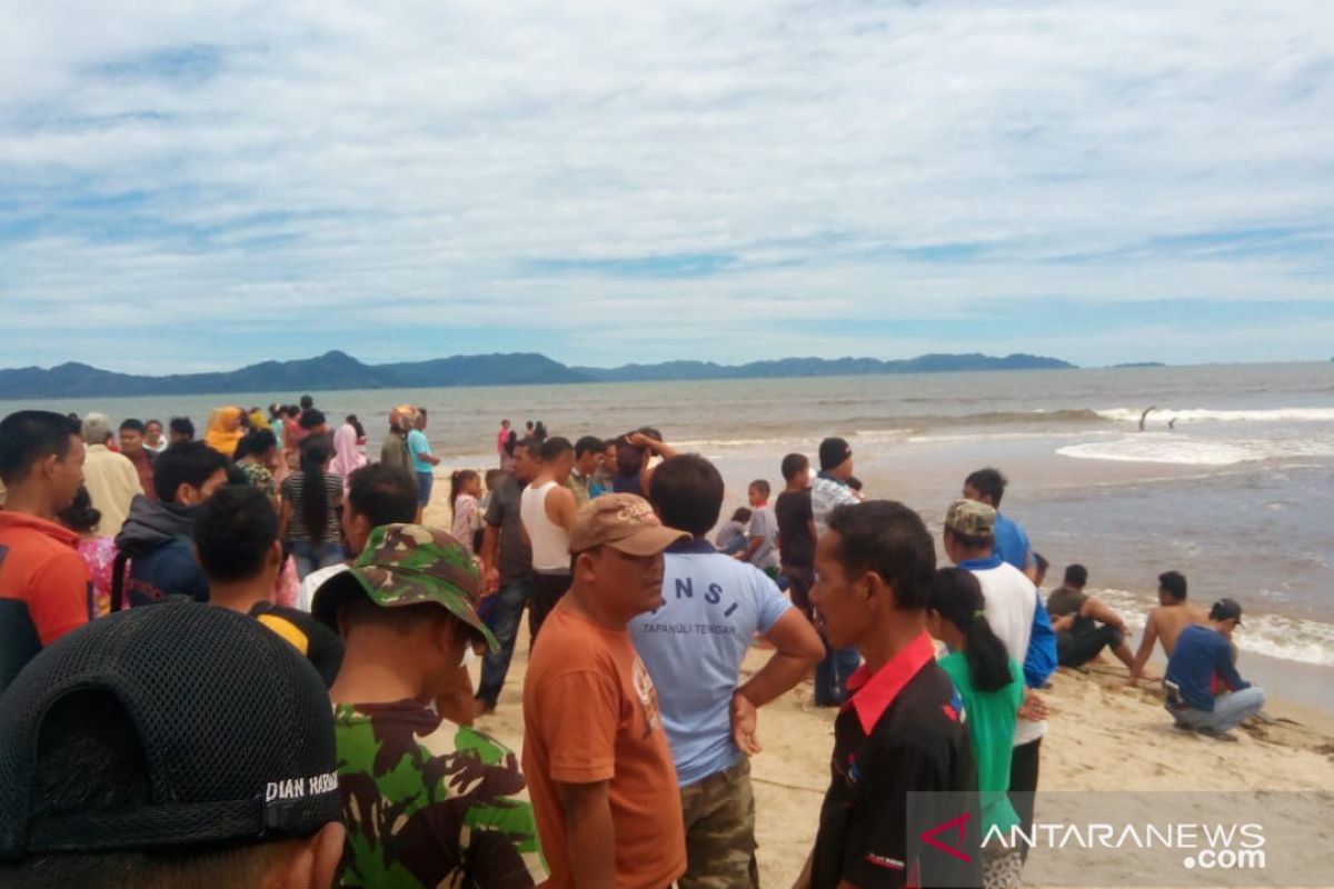 Tiga anak terseret arus laut di Pandan Tapteng, satu meninggal