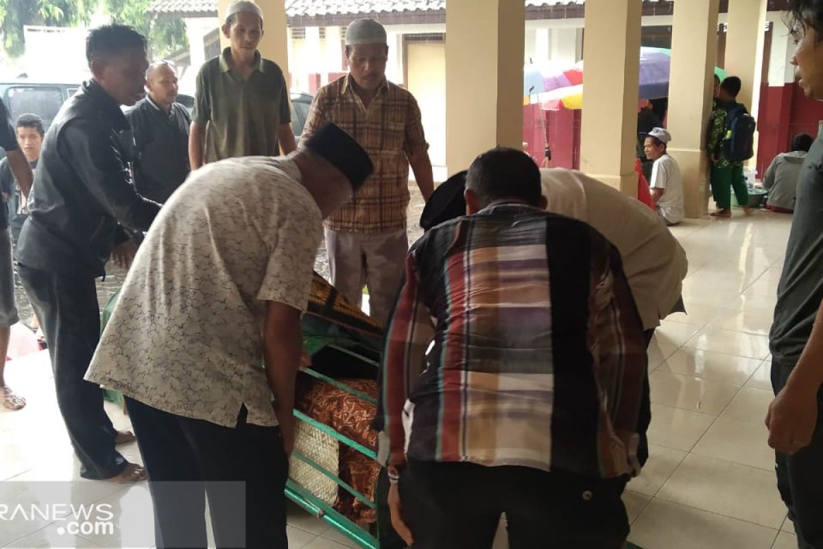 Pemkot Sukabumi tanggung biaya pendidikan anak petugas Pemilu meninggal