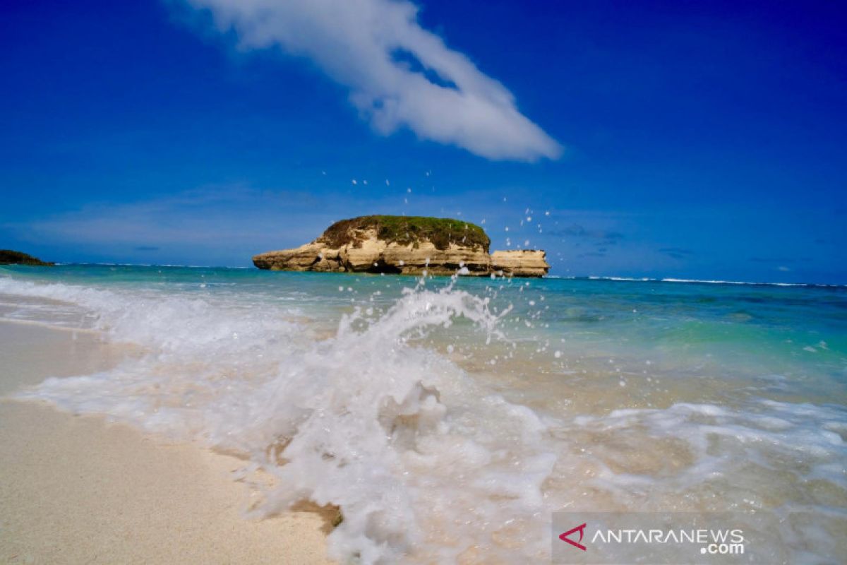 Rekaman keindahan pantai di Lombok Timur