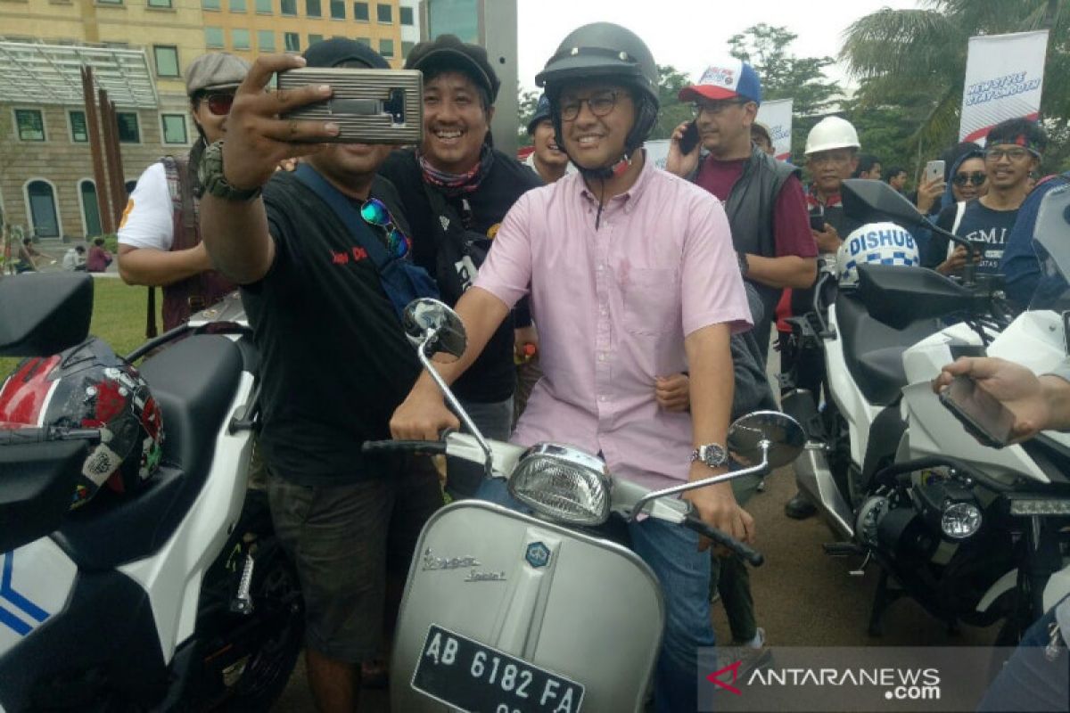 Anies Baswedan sejak muda dekat dengan  Vespa