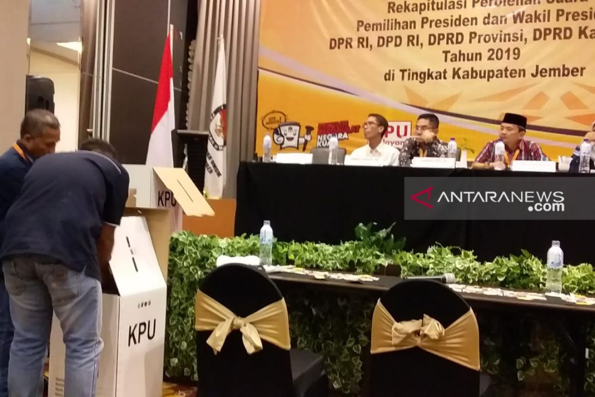 KPU Jember tuntaskan rekapitulasi penghitungan suara Pilpres 2019 dulu