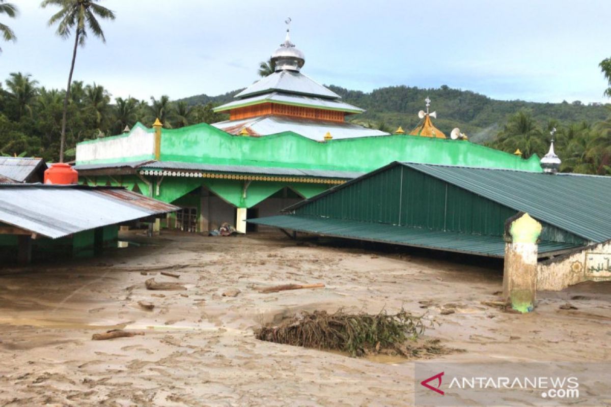 Pemkab Sigi evakuasi 500 jiwa korban banjir