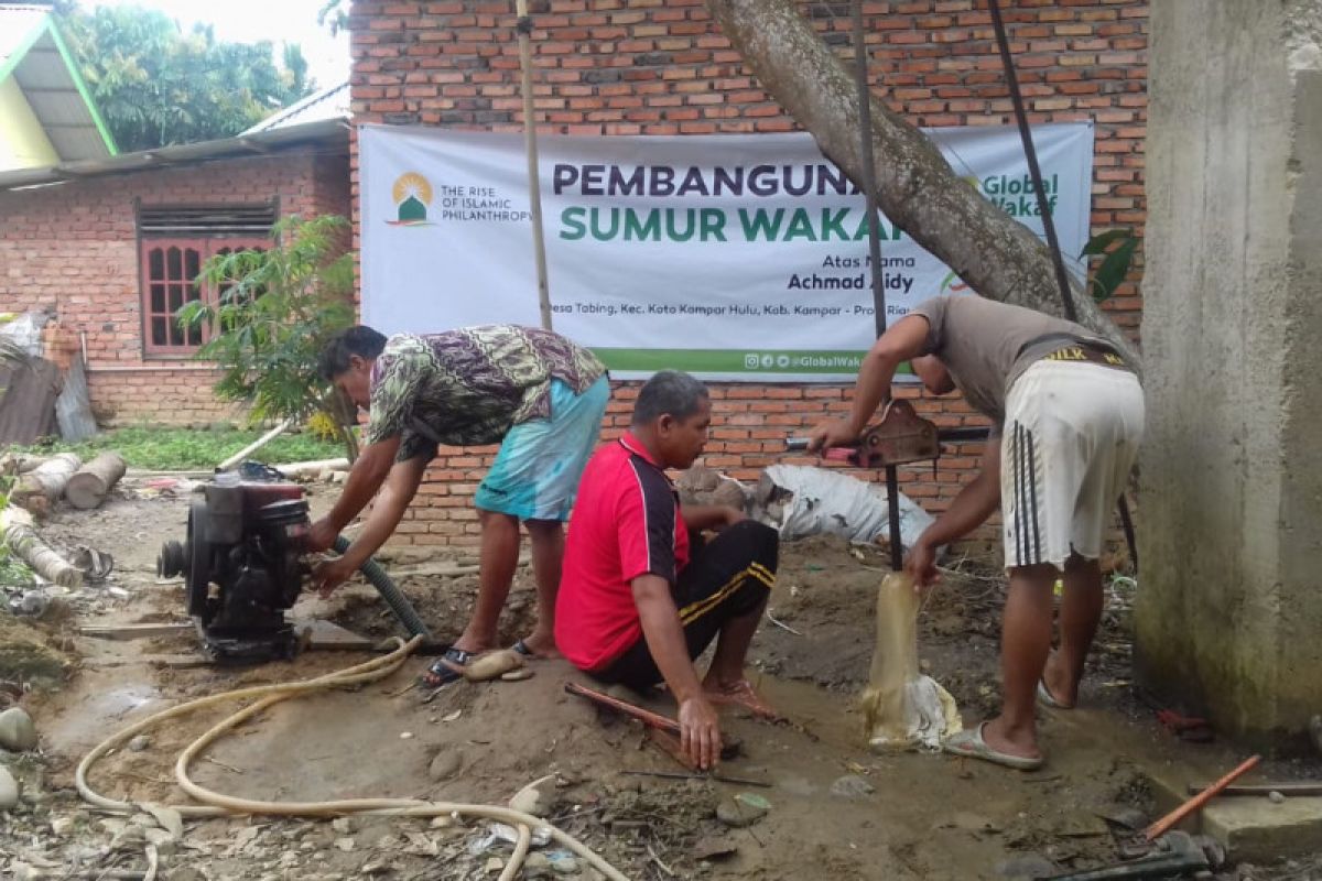 Permudah akses air bersih di Desa Tabing melalui Sumur Wakaf