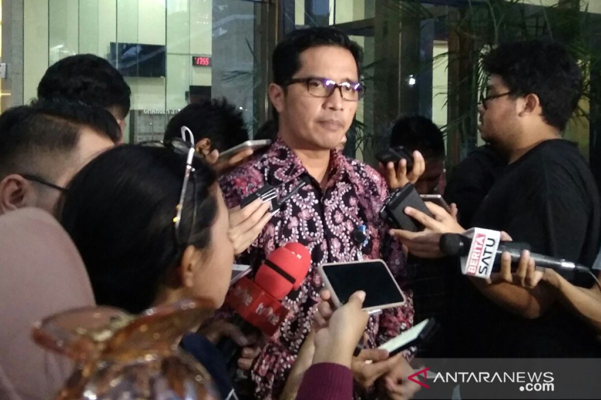 Empat anggota DPRD Lampung Tengah ditahan KPK