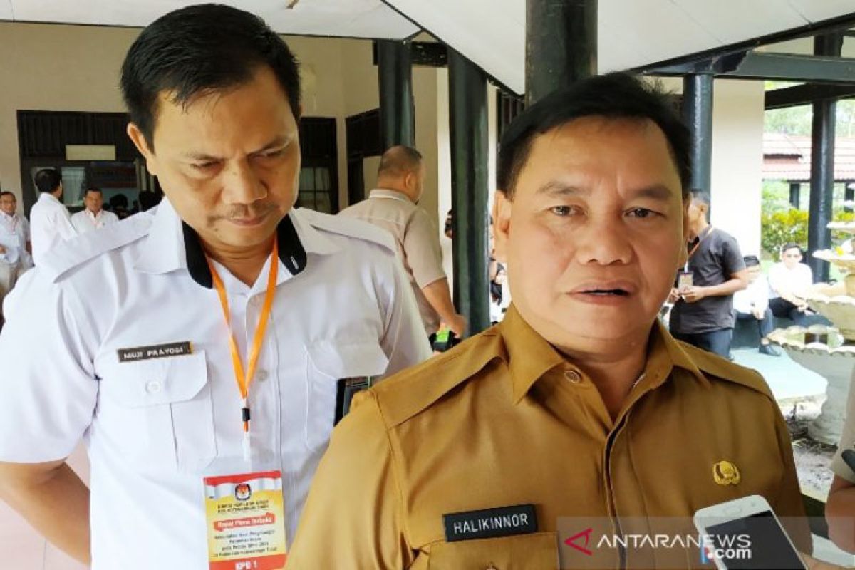 Anggota Linmas Kotawaringin Timur meninggal saat pemilu disantuni