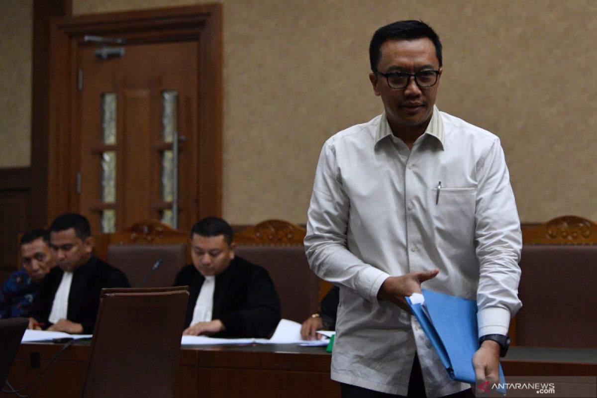 Sports Ministry denies rumors over Nahrawi's resignation