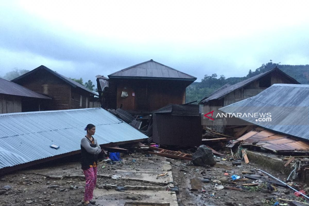 Ribuan korban banjir Bengkulu Tengah butuh bantuan pangan dan tenda