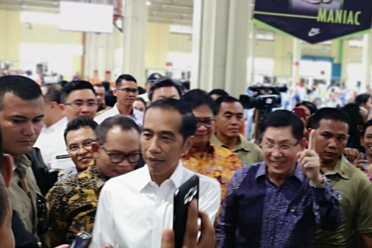 Jelang Hari Buruh, Presiden Jokowi temui buruh di Tangerang