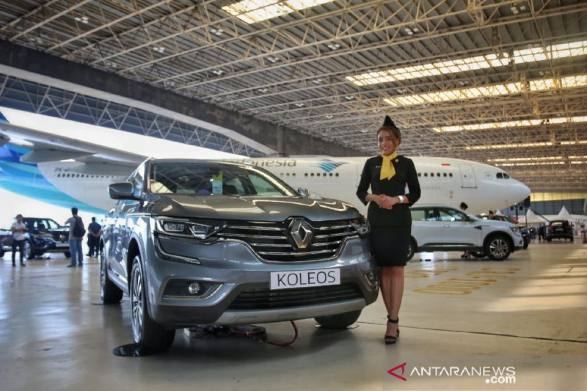 Renault meluncurkan Koleos di area terlarang Garuda Indonesia