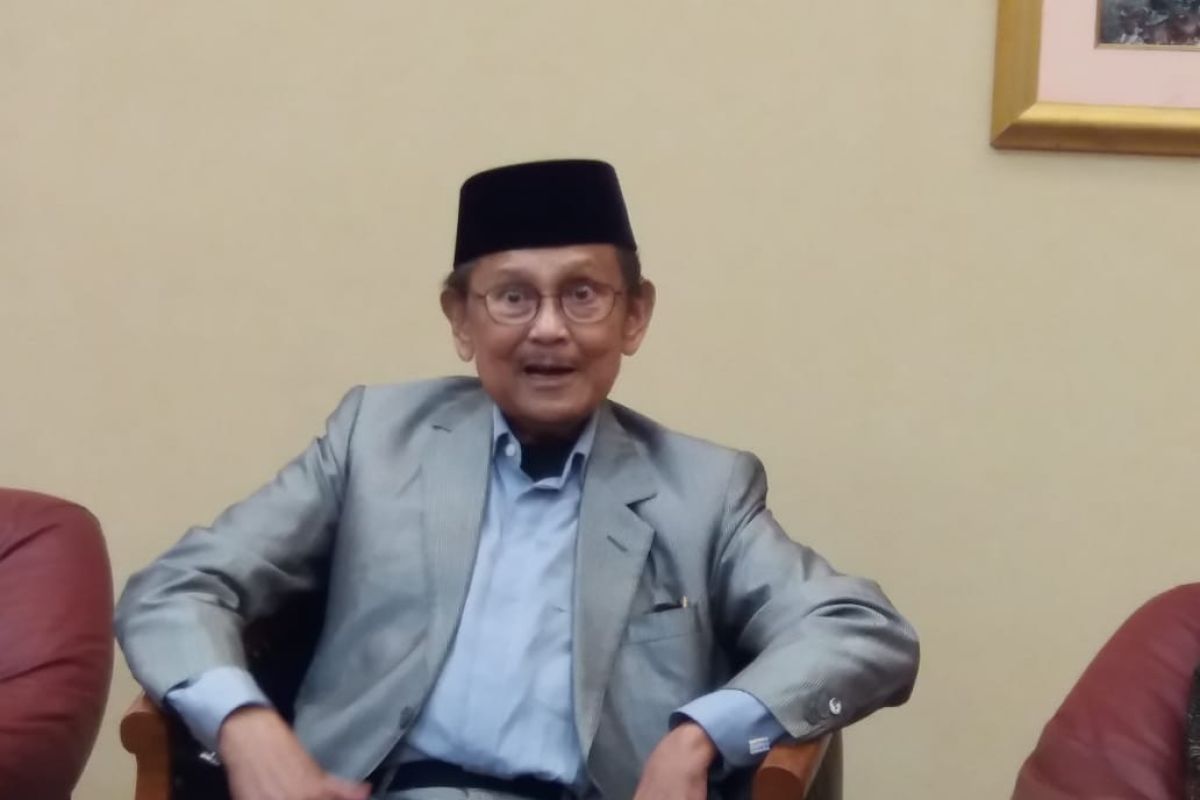 Beredarnya isu Habibie meninggal dipastikan hoaks