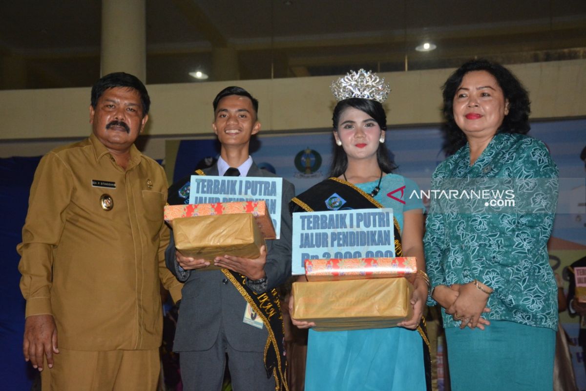 Beni dan Cindy Lorensa Tobing juara Duta Genre kota Sibolga tahun 2019