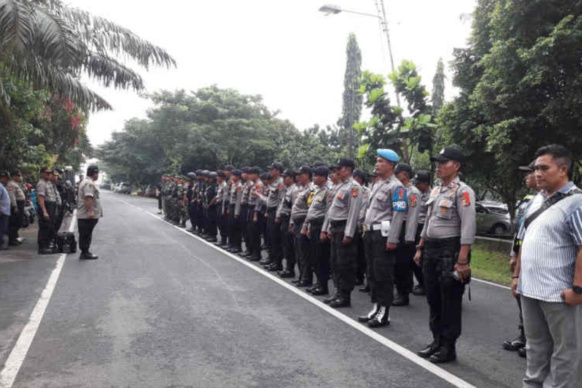 Rapat pleno tingkat Kabupaten Indramayu dijaga 176 personel gabungan
