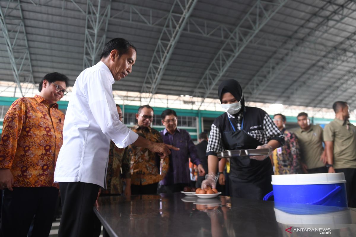 Pesan Presiden Jokowi pada peringatan Hari Buruh Internasional