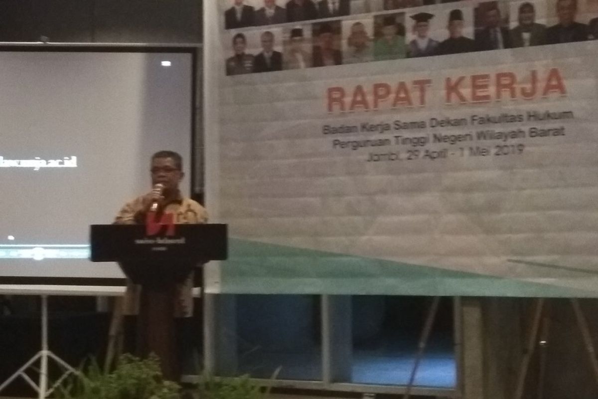 Unja tuan rumah Raker BKS dekan hukum PTN wilayah barat