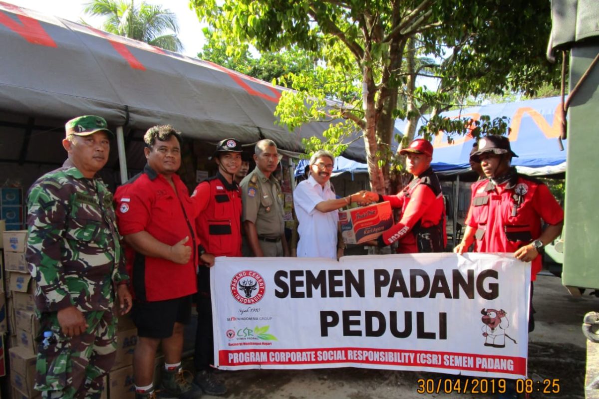 TRC Semen Padang Serahkan Bantuan Sembako ke BPBD Bengkulu