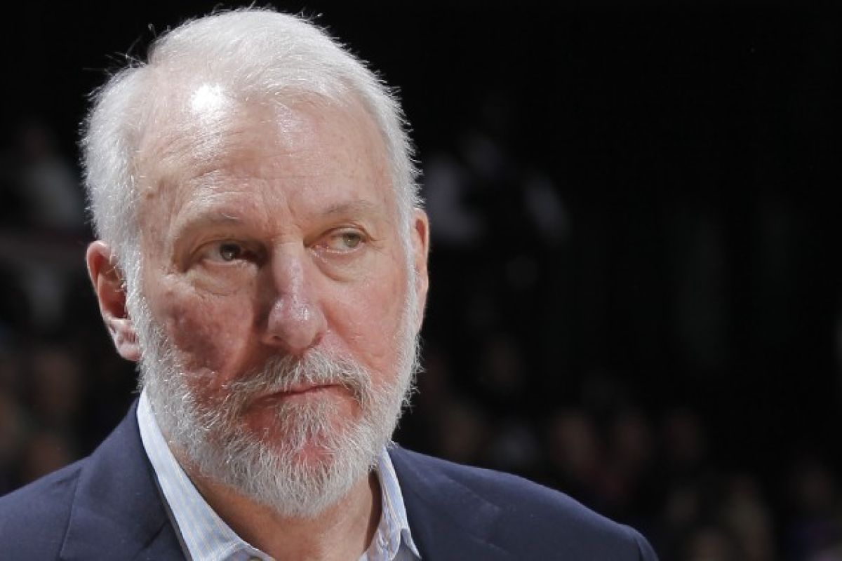 Pelatih Spurs Popovich mengisyaratkan perpanjang kontrak