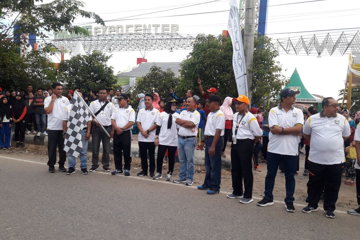 Jalan sehat meriahkan Hari Buruh 2019