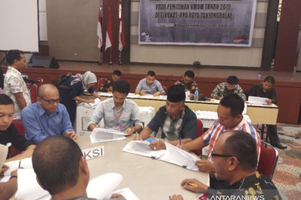 KPU rampungkan rekapitulasi suara, Capres 02 unggul 72,06 persen di Tanjungbalai