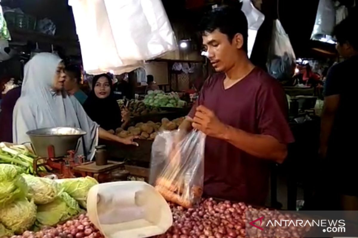 Pemkot Samarinda gelar operasi pasar tekan lonjakan harga