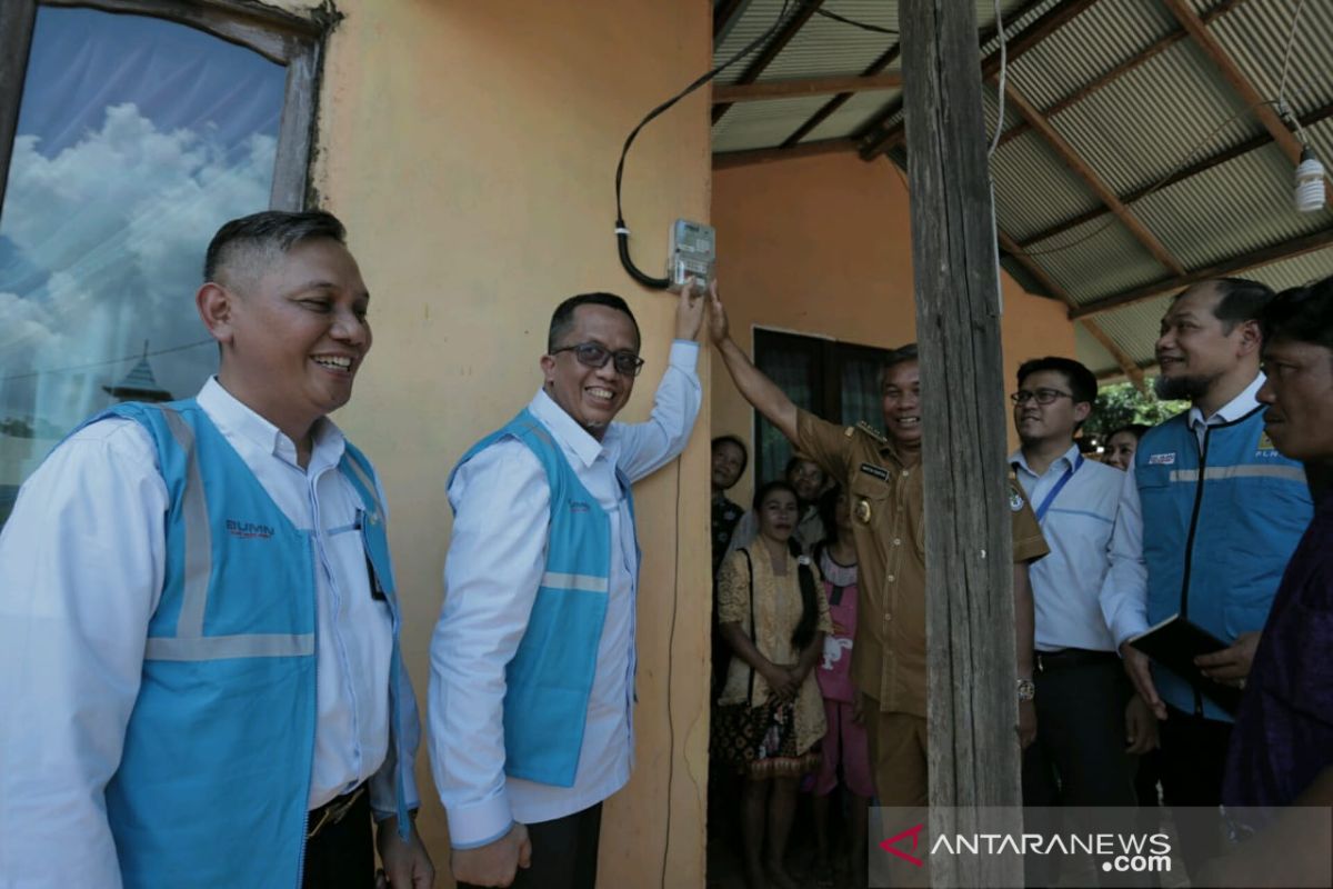 PLN tambah jumlah desa berlistrik di Kalbar