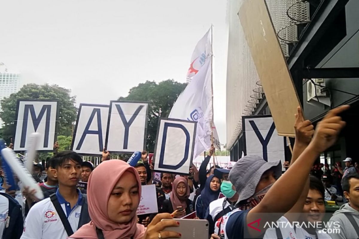 Hadiri Hari Buruh, Prabowo dielu-elukan sebagai presiden