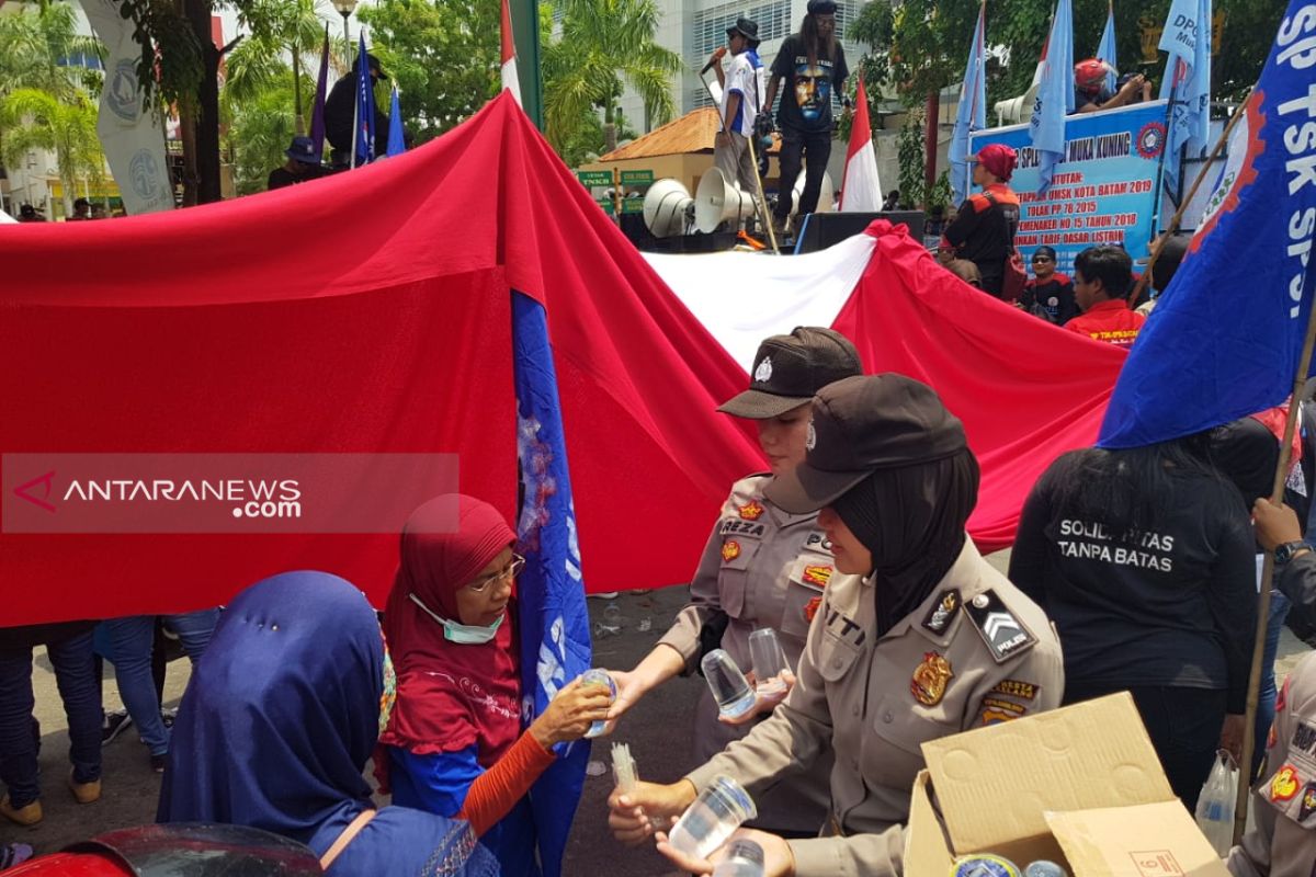 May Day di Kepri kondusif