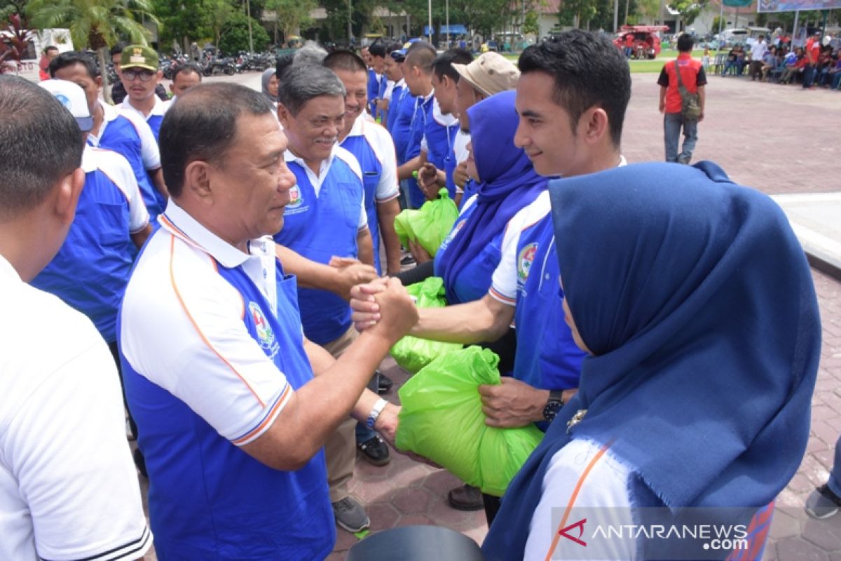 Hari Buruh di Deliserdang diwarnai pembagian sembako